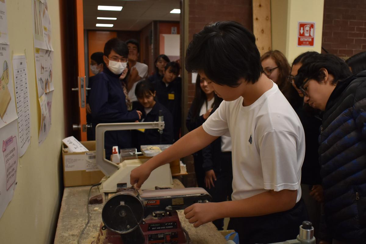 Alumnos de Preparatoria con alumnos de 2° de Secundaria Secc. Jap