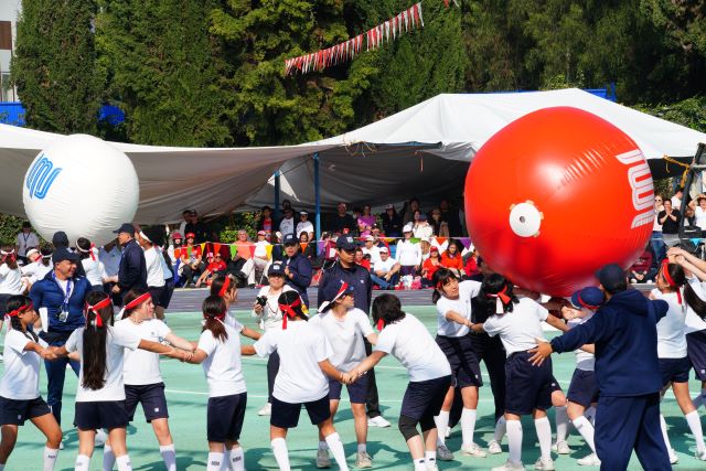 中学部　大玉送り