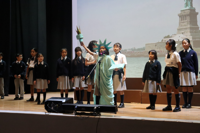 小学部５年生　劇「あの〈火〉から　未来へ」