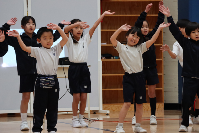 １年生「贈るダンス」